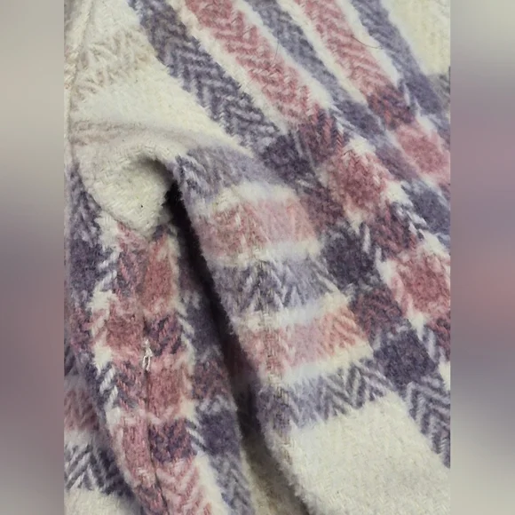 Large Shacket - Picture 8 of 8